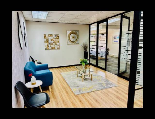 355M² OFFICE TO LET IN LA LUCIA